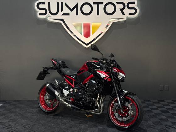 KAWASAKI Z900 KAWASAKI Z900